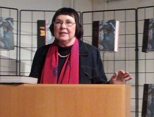 Liv Helene Willumsen under lanseringa av boka Dømt til ild og bål. Foto: Hilde Kat. Eriksen